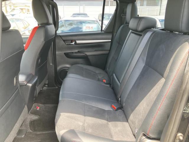 Toyota Hilux 9