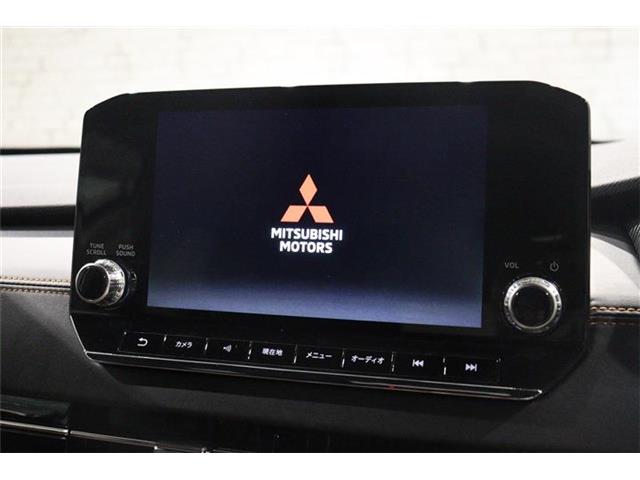 Mitsubishi Outlander 4