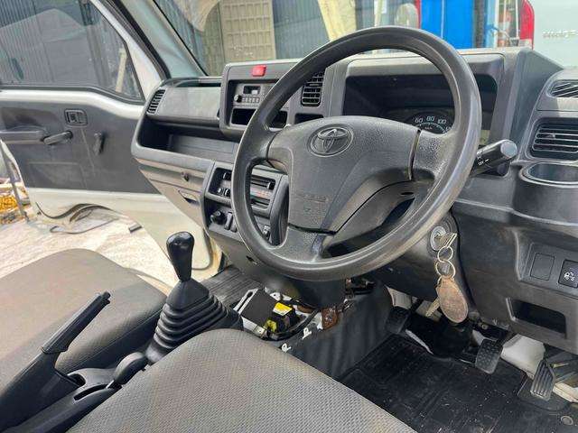 Toyota Pixis Truck 9