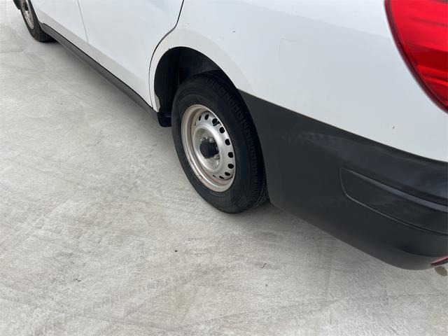 Mitsubishi ランサーカーゴ 8