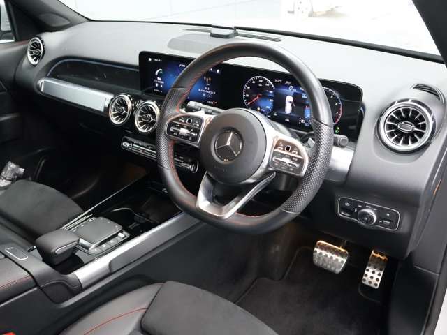 Mercedes-Benz GLB 11