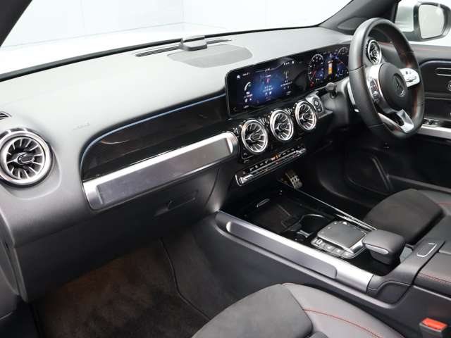 Mercedes-Benz GLB 10