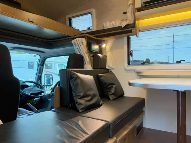 Toyota Camroad 6