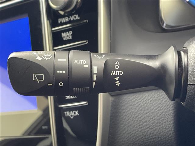 Toyota Harrier 12