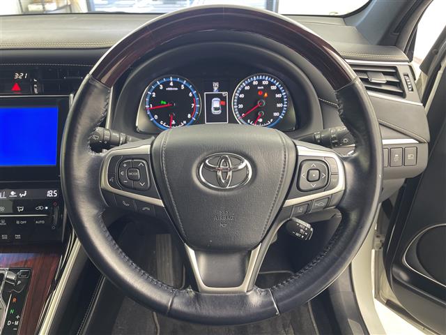 Toyota Harrier 9