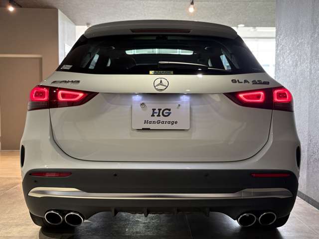 Mercedes-Benz GLA-Class 4