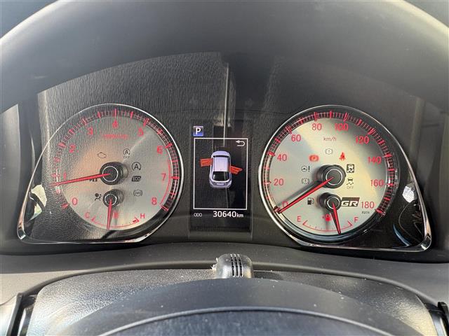 Toyota Harrier 4