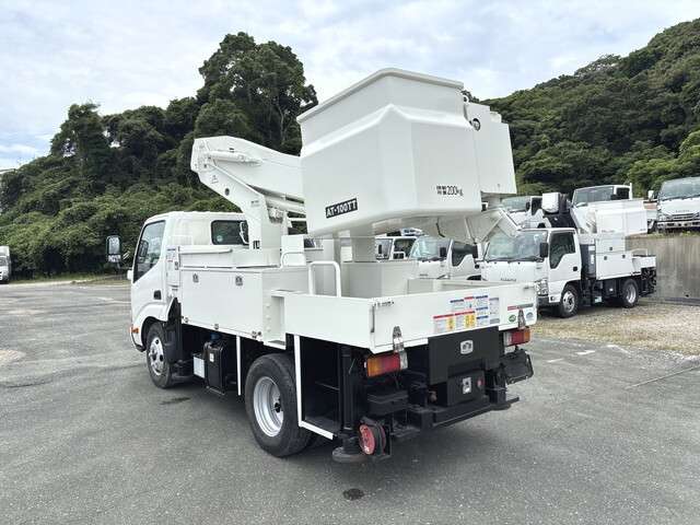 Hino Dutro 2