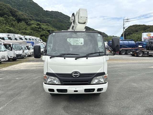Hino Dutro 4
