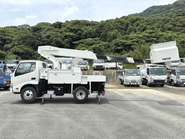 Hino Dutro 5