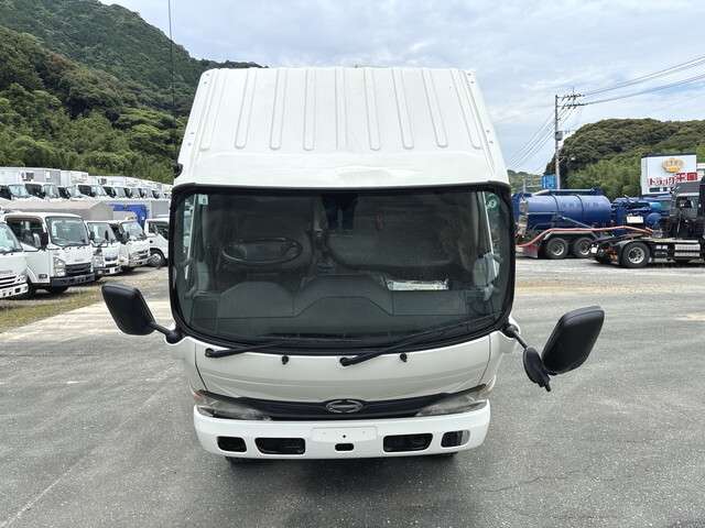 Hino Dutro 6
