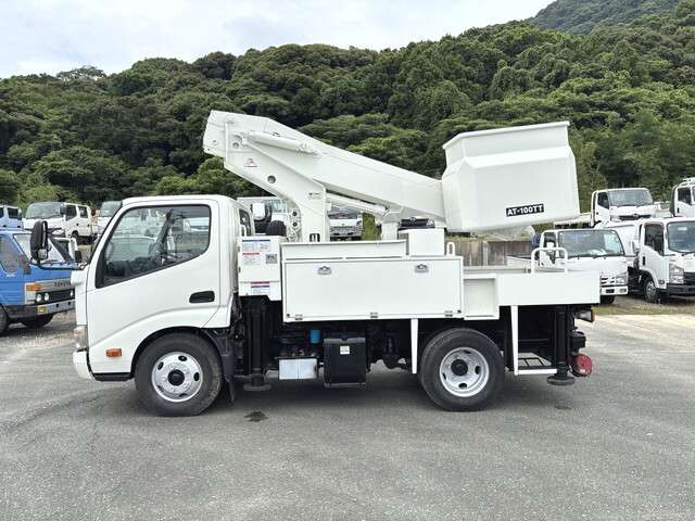 Hino Dutro 7