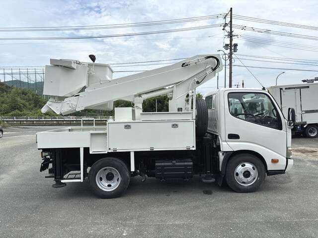Hino Dutro 10