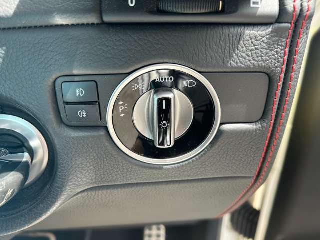 Mercedes-Benz G-Class 12