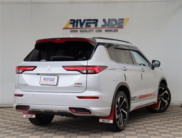 Mitsubishi Outlander 6