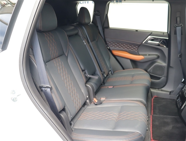 Mitsubishi Outlander 10