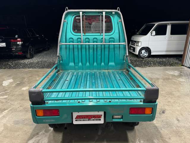 Daihatsu Midget II 3