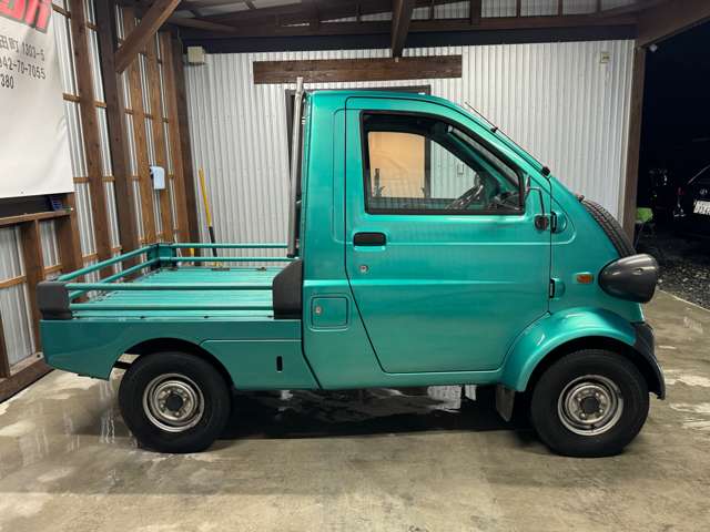 Daihatsu Midget II 7