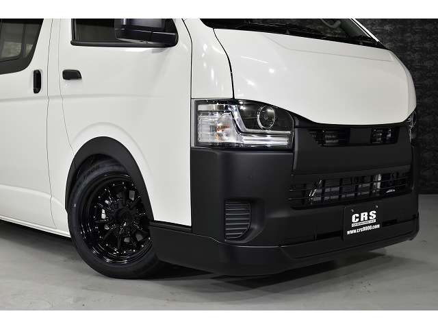 Toyota Hiace Van 11
