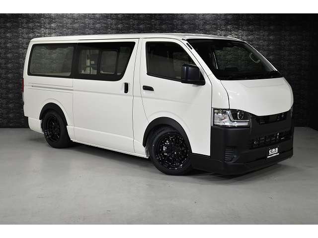 Toyota Hiace Van 7