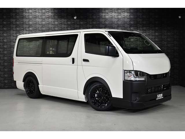 Toyota Hiace Van 8