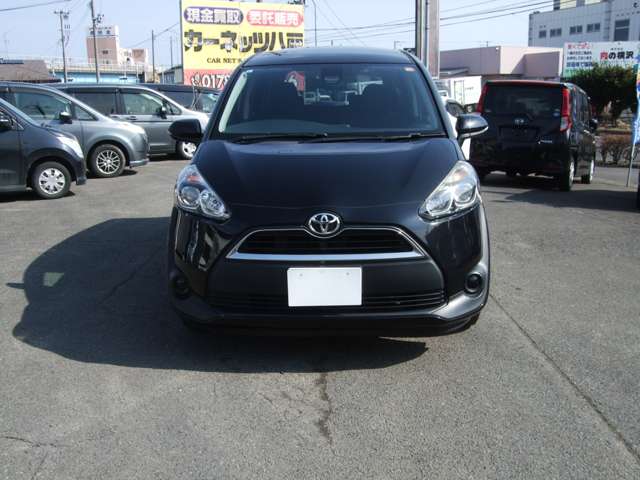 Toyota Sienta 2
