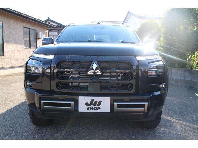 Mitsubishi Triton 2
