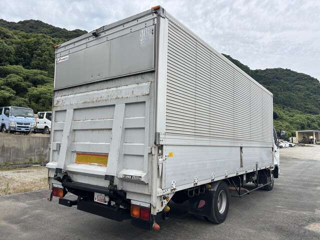 Mitsubishi Fuso Fighter 2