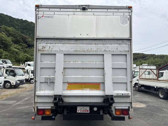 Mitsubishi Fuso Fighter 8