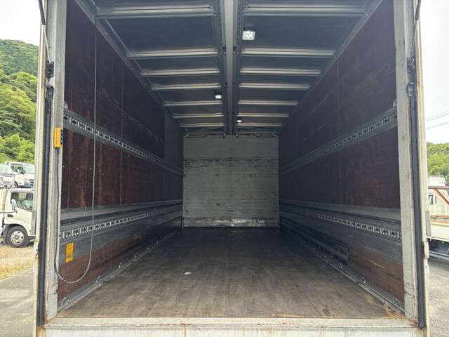 Mitsubishi Fuso Fighter 10