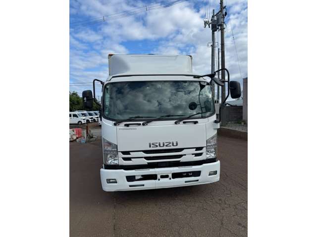 Isuzu Forward 4