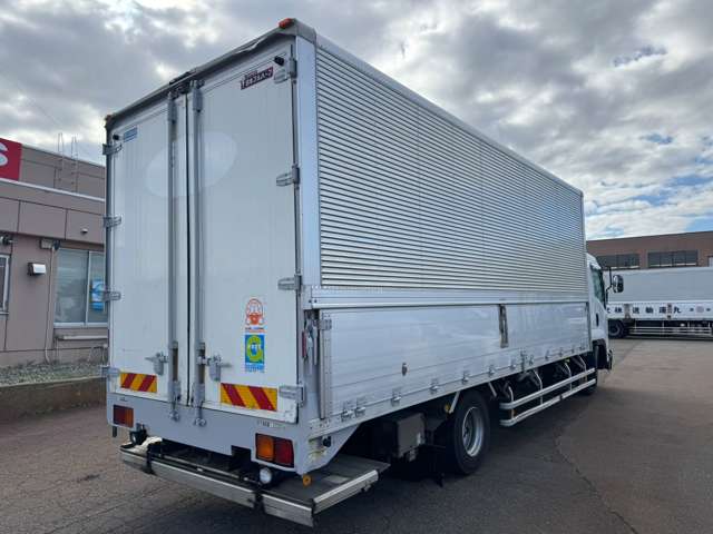 Isuzu Forward 5