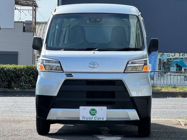 Toyota Pixis Van 11