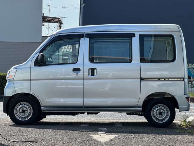 Toyota Pixis Van 6