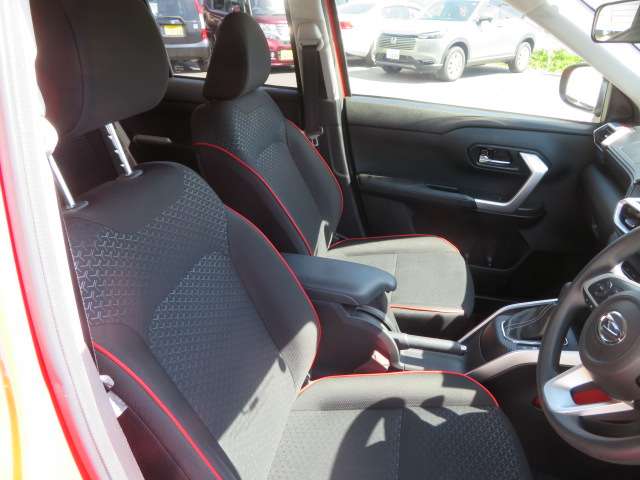 Daihatsu Rocky 7