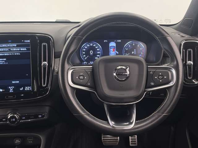 Volvo XC40 4
