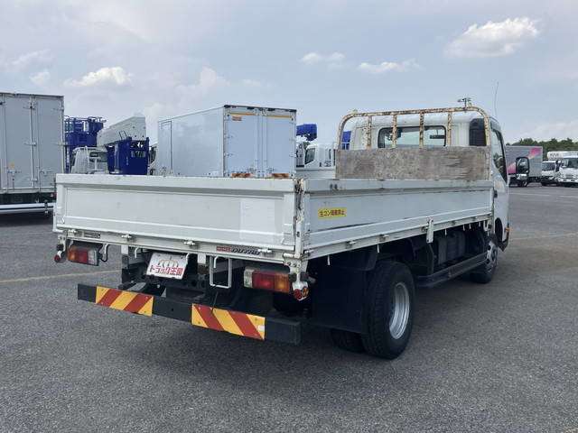 Hino Dutro 2
