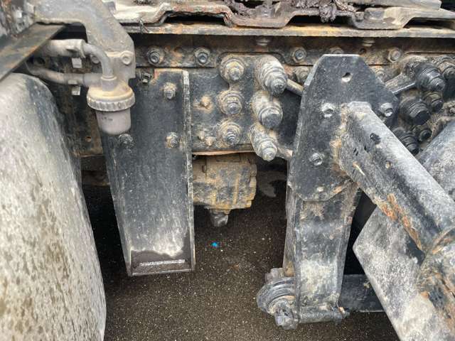 Isuzu Giga 11