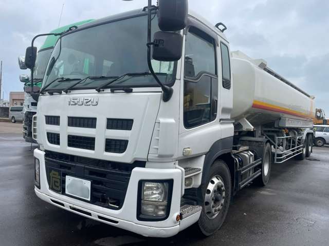 Isuzu Giga 4