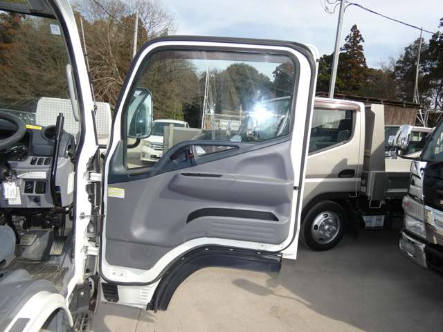Mitsubishi Fuso Canter 10