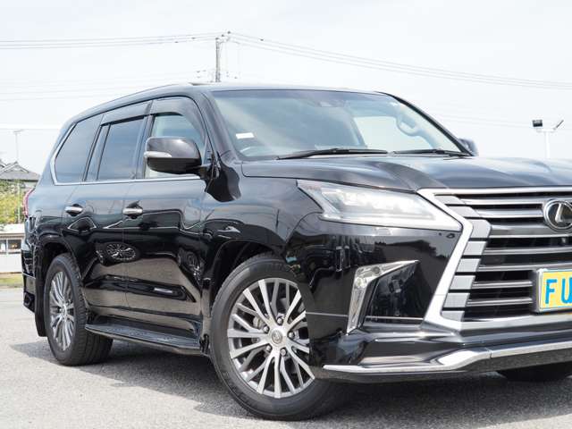 Lexus LX 12