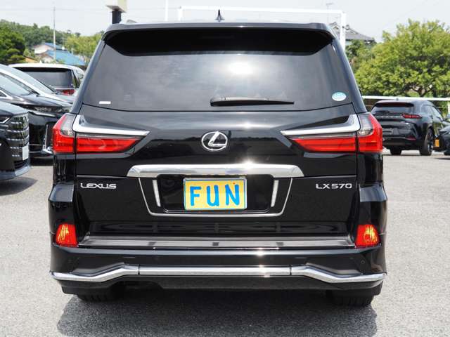 Lexus LX 7