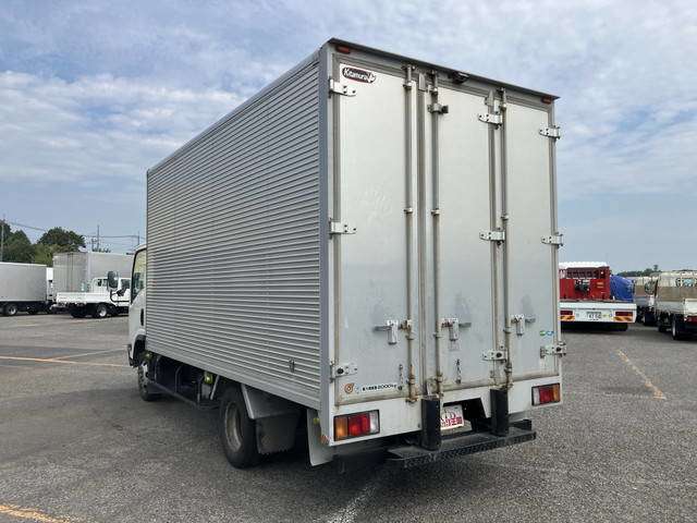 Isuzu Elf 3