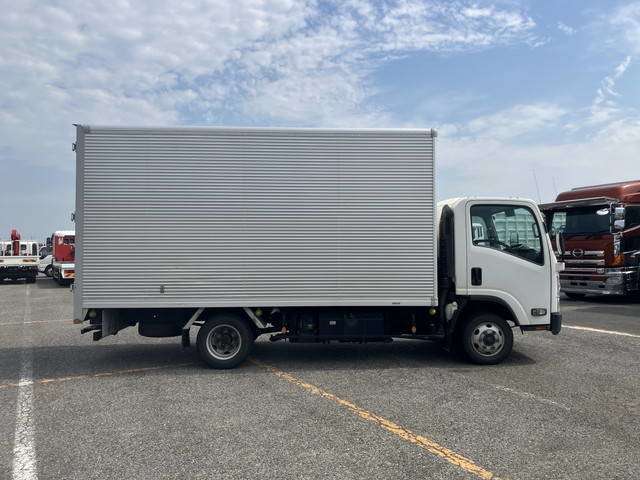 Isuzu Elf 5