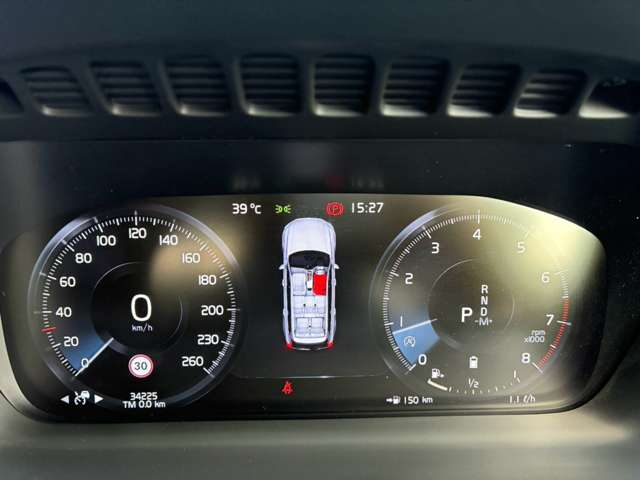 Volvo XC90 10