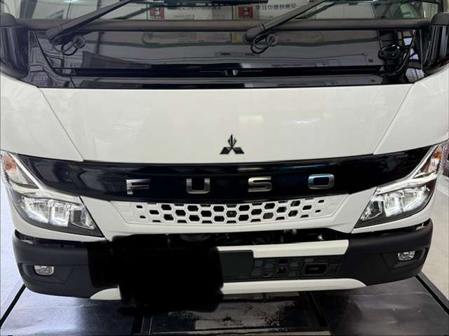 Mitsubishi Fuso Canter 11