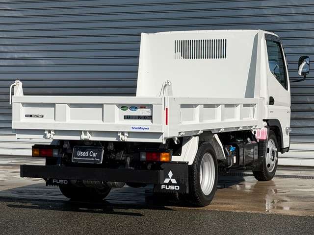 Mitsubishi Fuso Canter 9