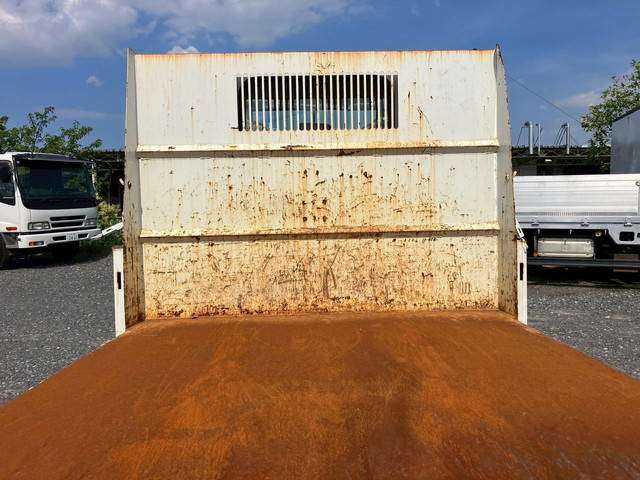 Isuzu Elf 8
