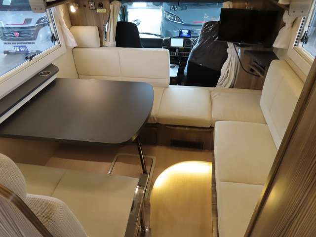 Toyota Camroad 4