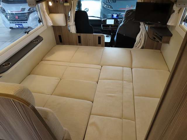 Toyota Camroad 7